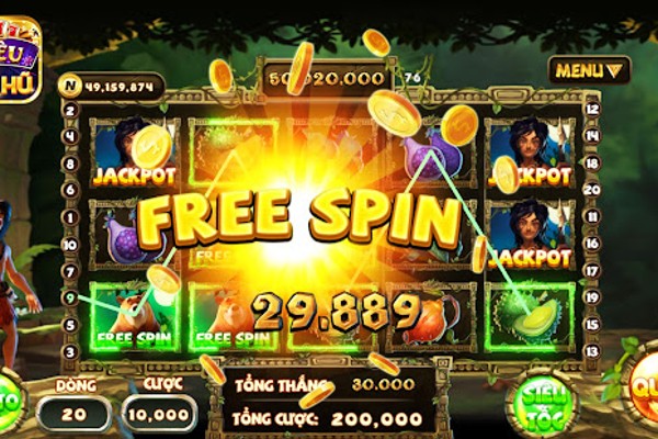 Người phụ nữ vui mừng khi trúng jackpot